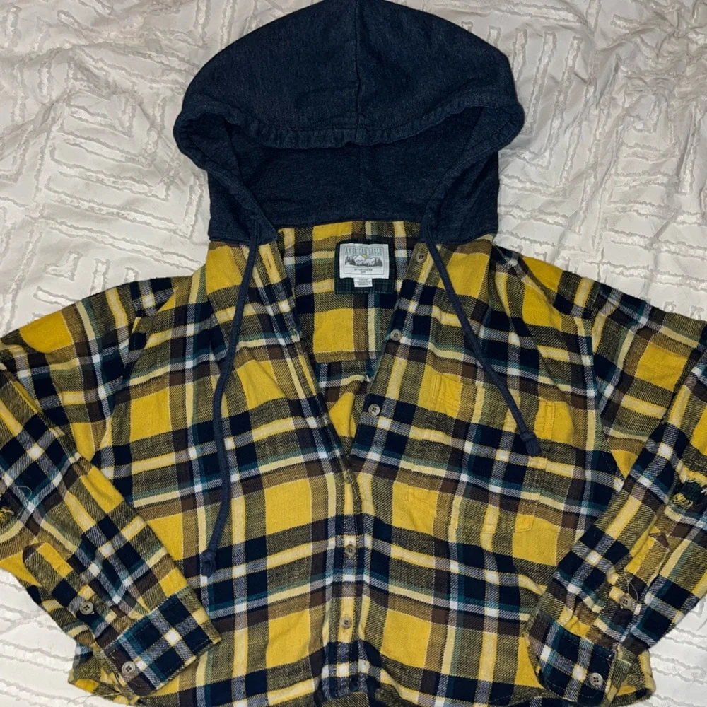 Cropped flannel - Picture 1 of 3